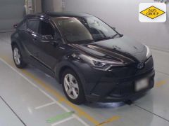 Photo of the vehicle Toyota C-HR