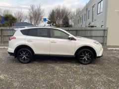 Photo of the vehicle Toyota RAV4