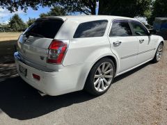 Photo of the vehicle Chrysler 300C