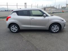 Photo of the vehicle Suzuki Swift