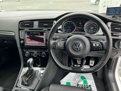 Photo of the vehicle Volkswagen Golf