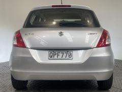 Photo of the vehicle Suzuki Swift