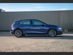 Photo of the vehicle Volkswagen Golf