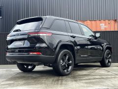 Photo of the vehicle Jeep Grand Cherokee