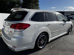 Photo of the vehicle Subaru Legacy