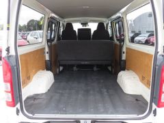 Photo of the vehicle Toyota HiAce