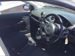 Photo of the vehicle Mazda Demio