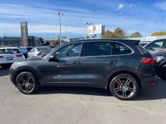 Photo of the vehicle Porsche Cayenne