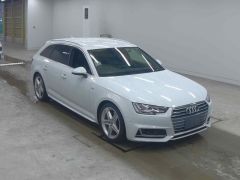 Photo of the vehicle Audi A4