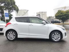 Photo of the vehicle Suzuki Swift