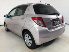 Photo of the vehicle Toyota Vitz