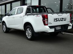 Photo of the vehicle Isuzu D-Max