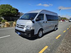 Photo of the vehicle Toyota HiAce