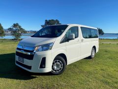 Photo of the vehicle Toyota HiAce