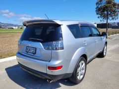 Photo of the vehicle Mitsubishi Outlander