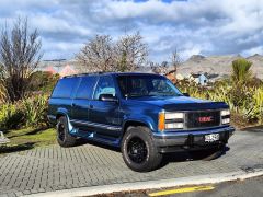 Photo of the vehicle Chevrolet Suburban