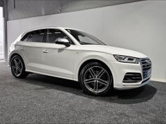 Photo of the vehicle Audi SQ5