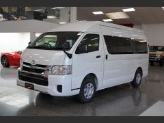 Photo of the vehicle Toyota HiAce