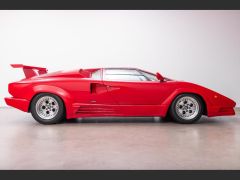 Photo of the vehicle Lamborghini Countach