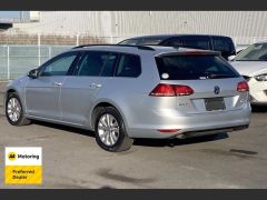 Photo of the vehicle Volkswagen Golf