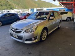 Photo of the vehicle Subaru Legacy