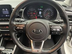 Photo of the vehicle Kia Rio