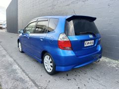 Photo of the vehicle Honda Fit