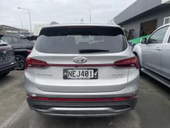 Photo of the vehicle Hyundai Santa Fe