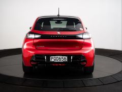 Photo of the vehicle Peugeot 208