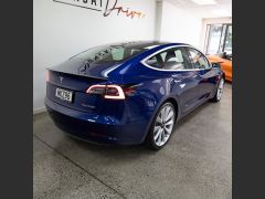 Photo of the vehicle Tesla Model 3