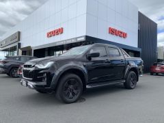 Photo of the vehicle Isuzu D-Max