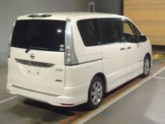 Photo of the vehicle Nissan Serena