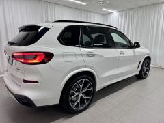 Photo of the vehicle BMW X5