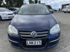 Photo of the vehicle Volkswagen Golf