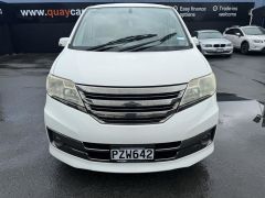 Photo of the vehicle Nissan Serena