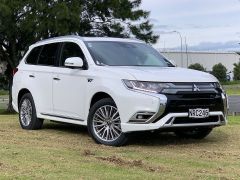 Photo of the vehicle Mitsubishi Outlander