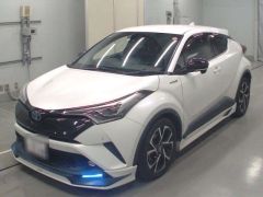 Photo of the vehicle Toyota C-HR