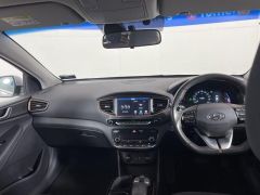 Photo of the vehicle Hyundai IONIQ