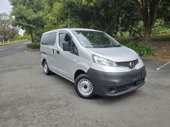 Photo of the vehicle Nissan NV200